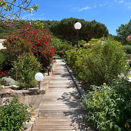 Les Jardins De Santa Giulia - Charmante D'hote 1 ゲストハウス