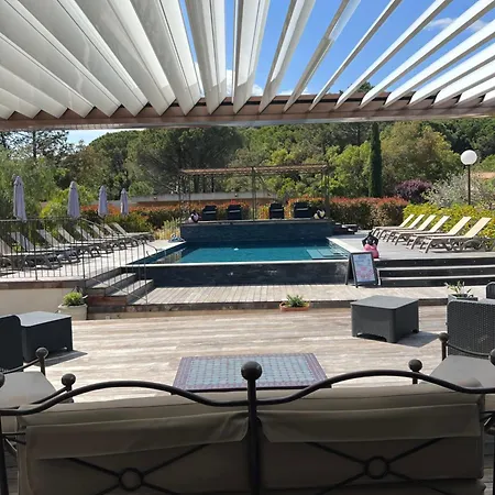 Πανσιόν Les Jardins De Santa Giulia - Charmante Dhte 1 3*