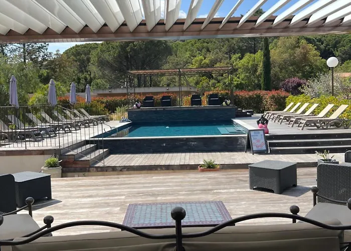 Πανσιόν Les Jardins De Santa Giulia - Charmante Dhte 1 3*